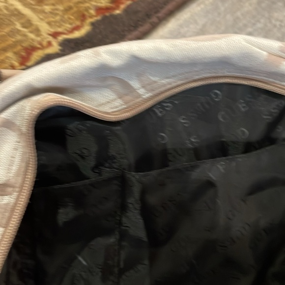 Guess tote - Picture 5 of 8